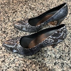 Ecco Danish Design Snakeskin Heels Sz 40 US 9 / 9.5